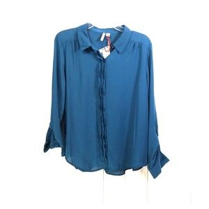 Elle blue button down blouse size Large